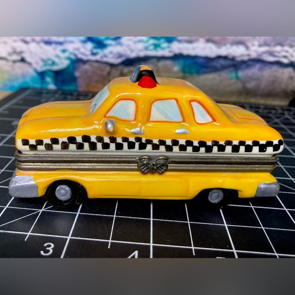RARE Vintage Yellow Taxi Cab Limoges Style Hinged Trinket Box - Picture 8 of 15